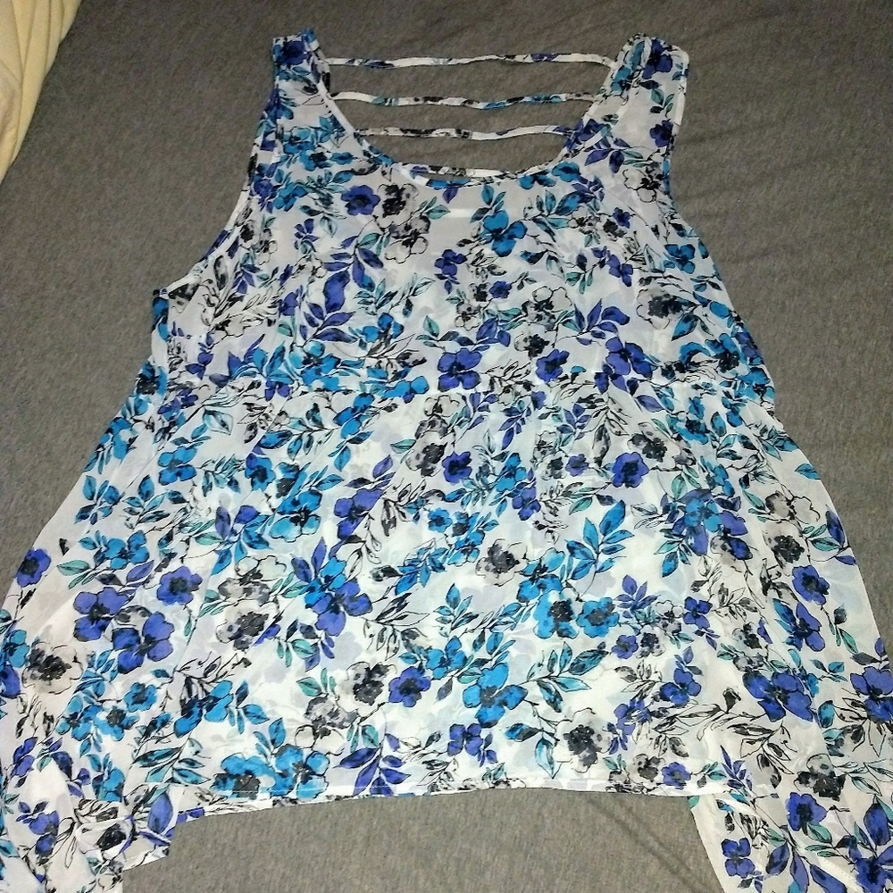 Torrid sheer ladder neck tank size 2